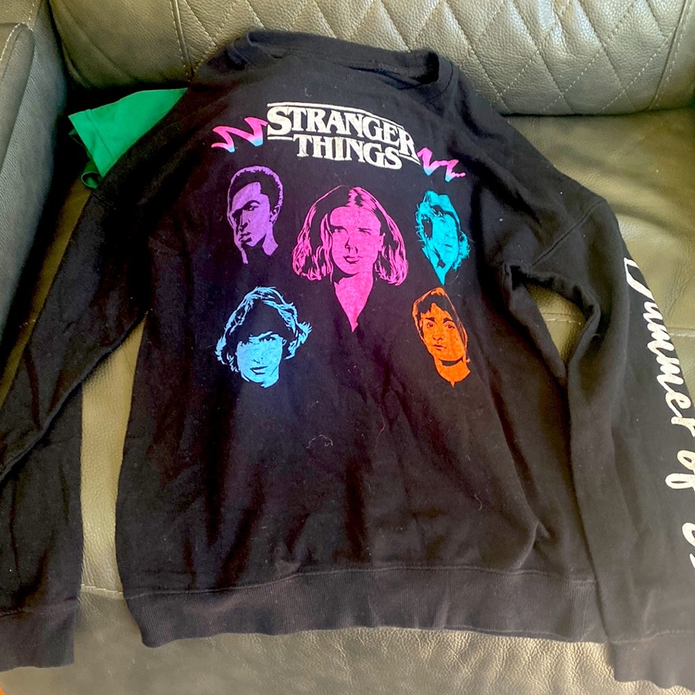 Stranger things- Barely worn